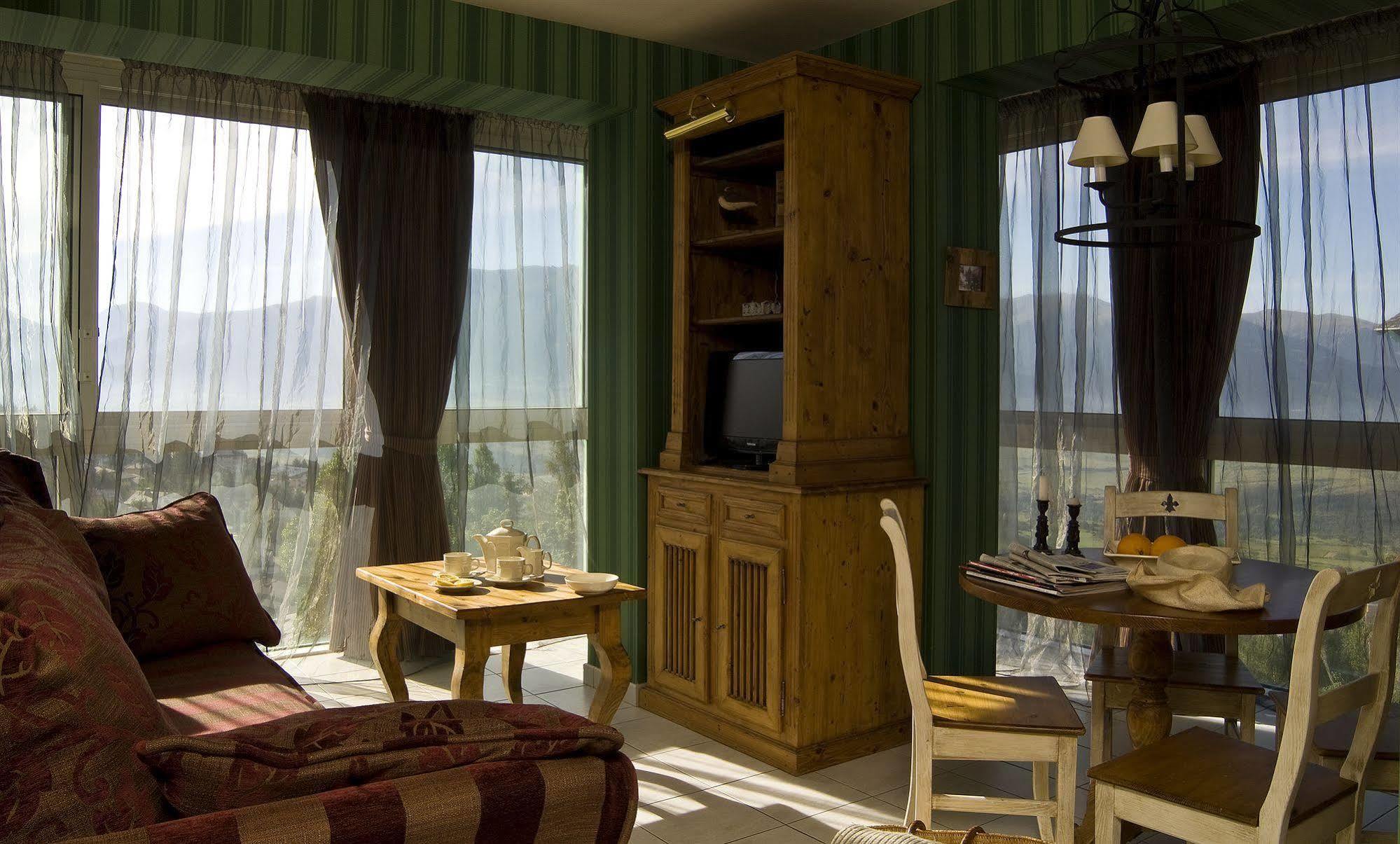 Le Clos De Marie Font-Romeu-Odeillo-Via Bagian luar foto